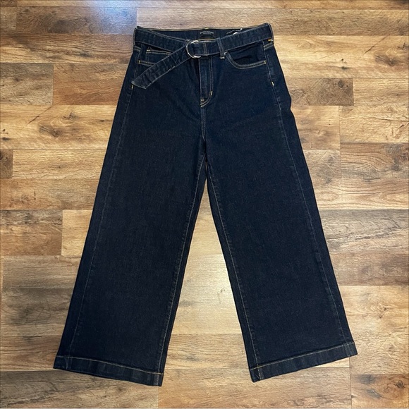 Banana Republic | High Rise Wide Leg Crop Jeans - Picture 3 of 8